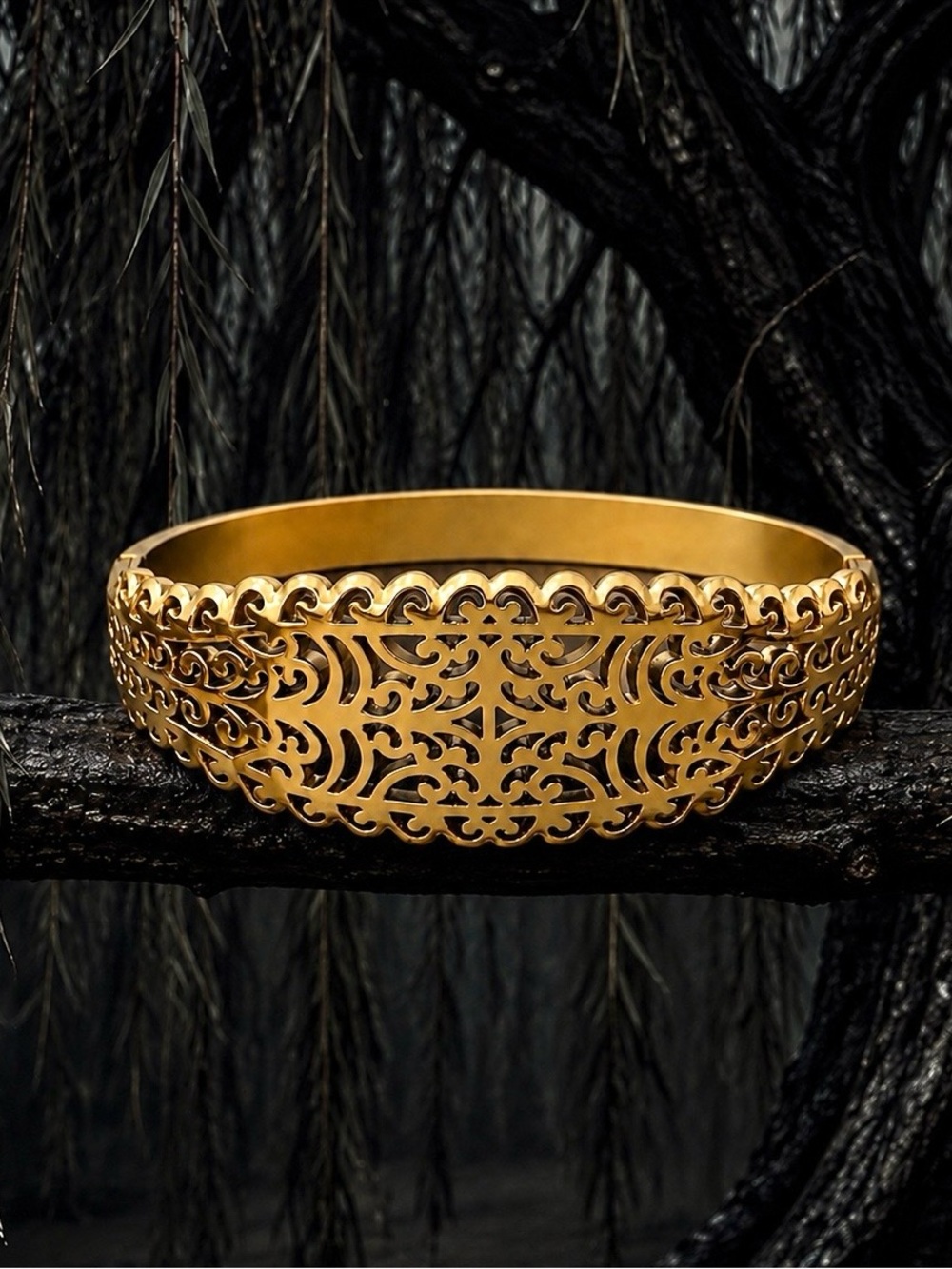 “Weeping Willow” Filigree Leaf Marquis Scrolling Bollywood Embellished Bracelet